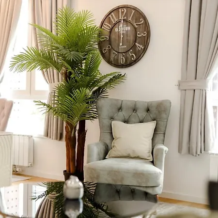 Fontana Free Parking *