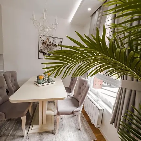 Fontana Free Parking *